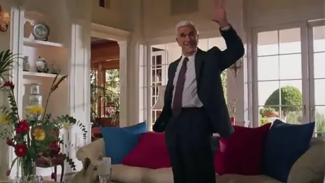 The Naked Gun: From the Files of Police Squad! Scene 5