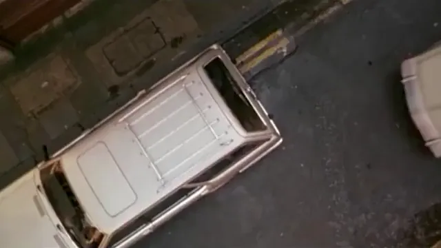 Lock, Stock and Two Smoking Barrels Scene 3
