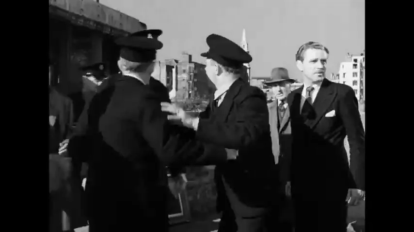 The Lavender Hill Mob Scene 3