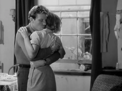 Killer's Kiss Scene 3