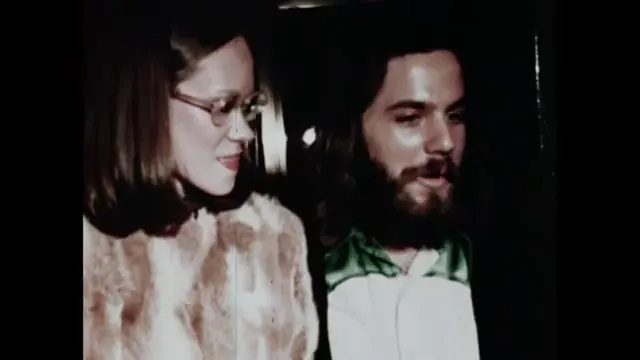 Pink Flamingos Scene 2
