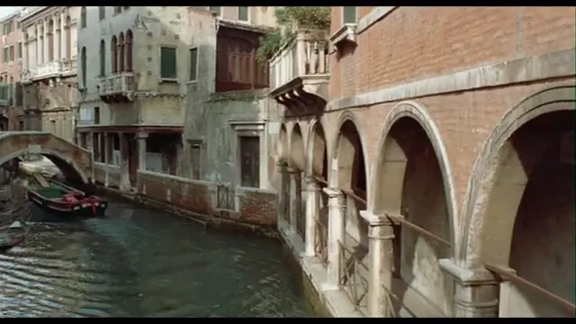 Don't Look Now Scene 4