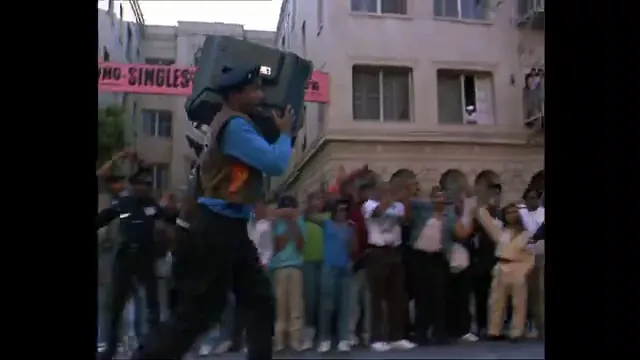 I'm Gonna Git You Sucka Scene 5