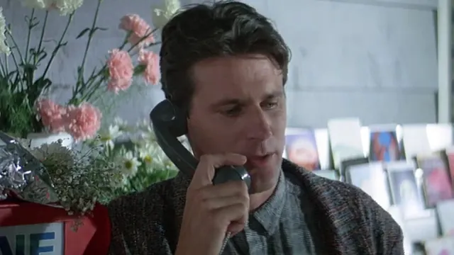 Earth Girls Are Easy Scene 4