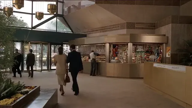 See No Evil, Hear No Evil Scene 1