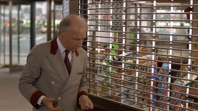 See No Evil, Hear No Evil Scene 5
