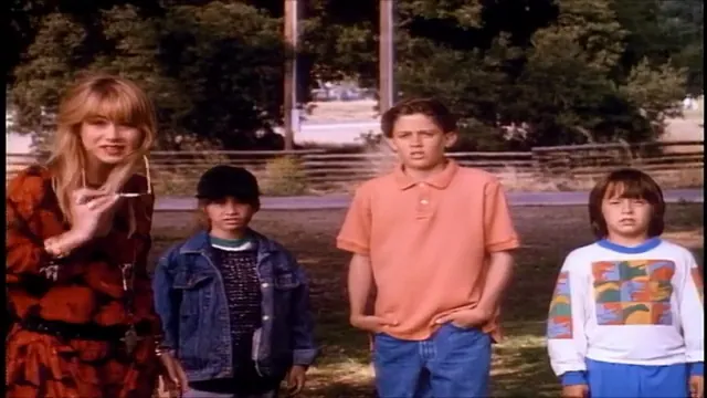 Don't Tell Mom the Babysitter's Dead Scene 2