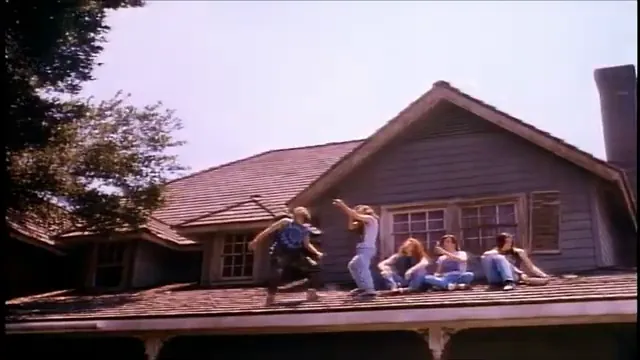 Don't Tell Mom the Babysitter's Dead Scene 5