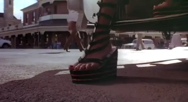 The Adventures of Priscilla, Queen of the Desert Scene 1