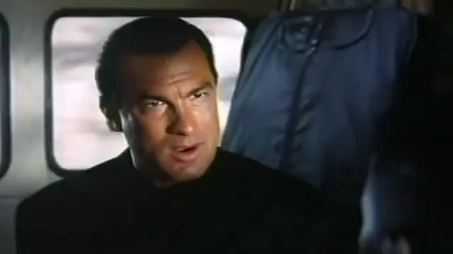 Under Siege 2: Dark Territory Scene 2