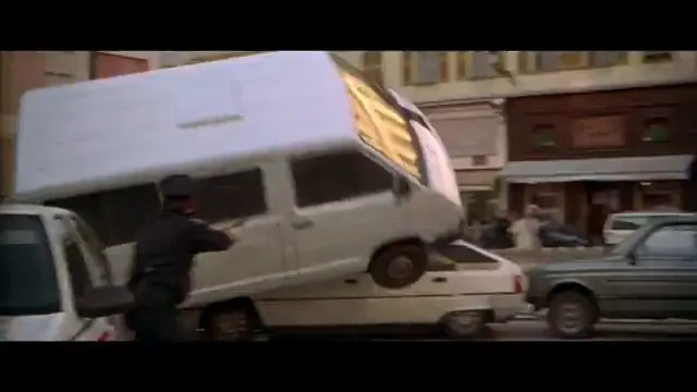 Maximum Risk Scene 3
