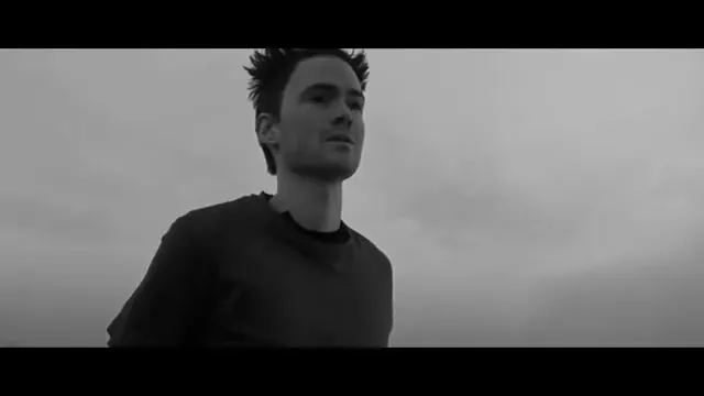 The Million Dollar Hotel Scene 3