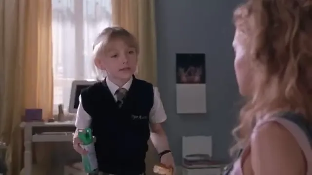 Uptown Girls Scene 3