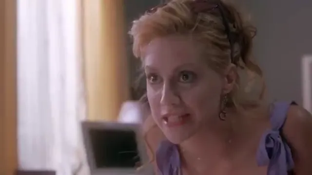 Uptown Girls Scene 5