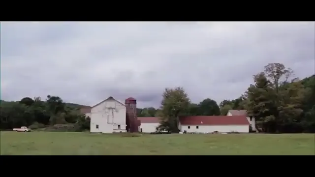 Martha Marcy May Marlene Scene 2