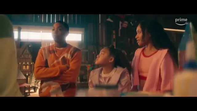 Candy Cane Lane Scene 5