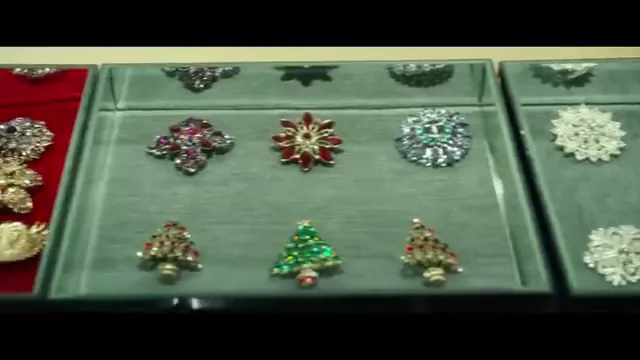 Love the Coopers Scene 3