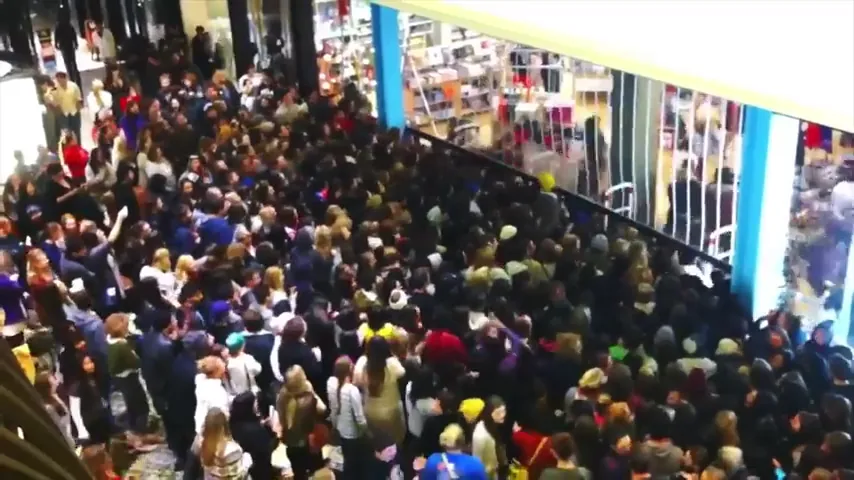 Minimalism: A Documentary About the Important Things Scene 1