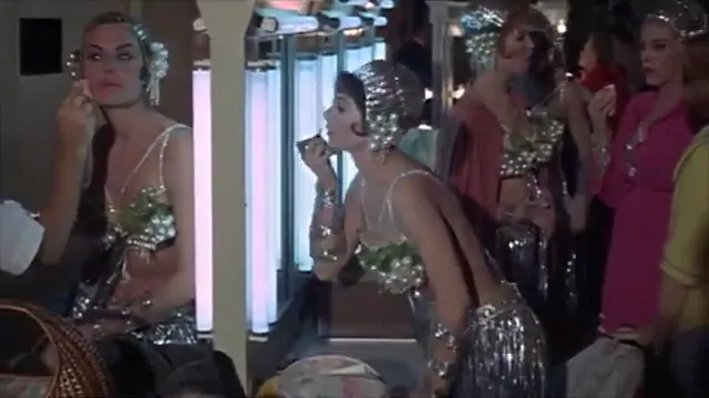 Robin and the 7 Hoods Scene 2