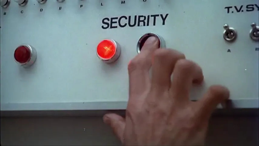 The Cassandra Crossing Scene 3