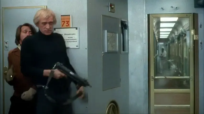 The Cassandra Crossing Scene 5