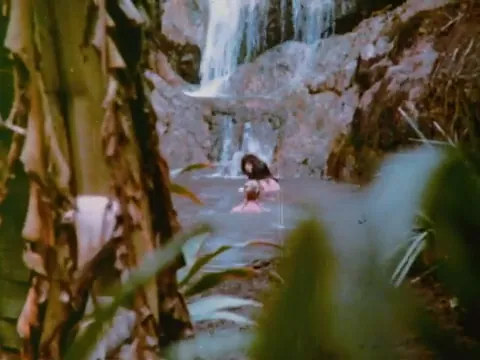 Tourist Trap Scene 1