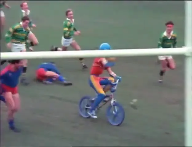 BMX Bandits Scene 3