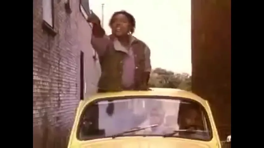 Follow That Bird Scene 2