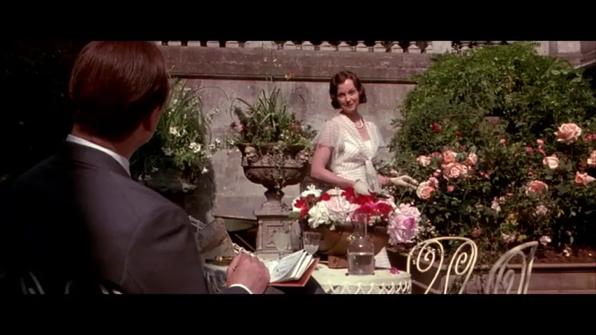 De-Lovely Scene 1
