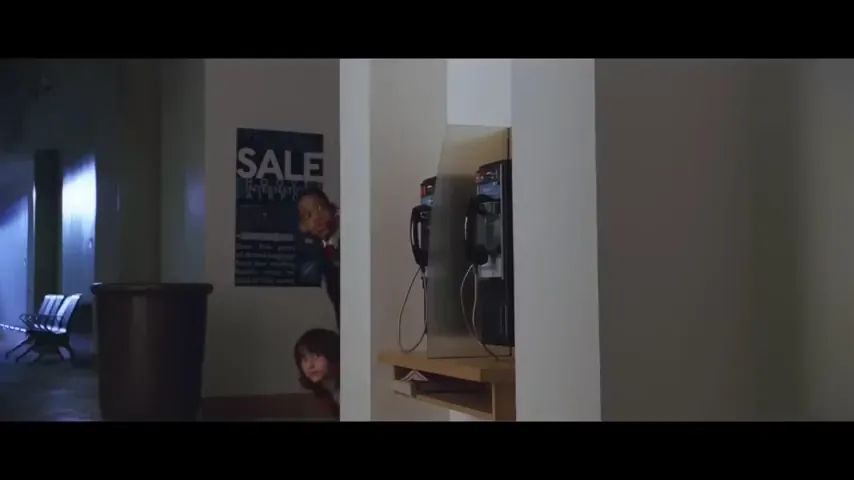 Unaccompanied Minors Scene 1