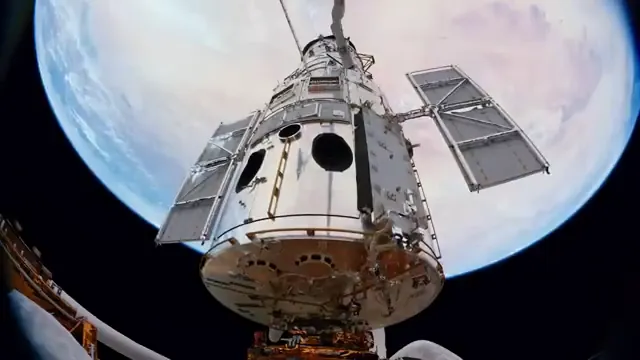 Hubble 3D Scene 5