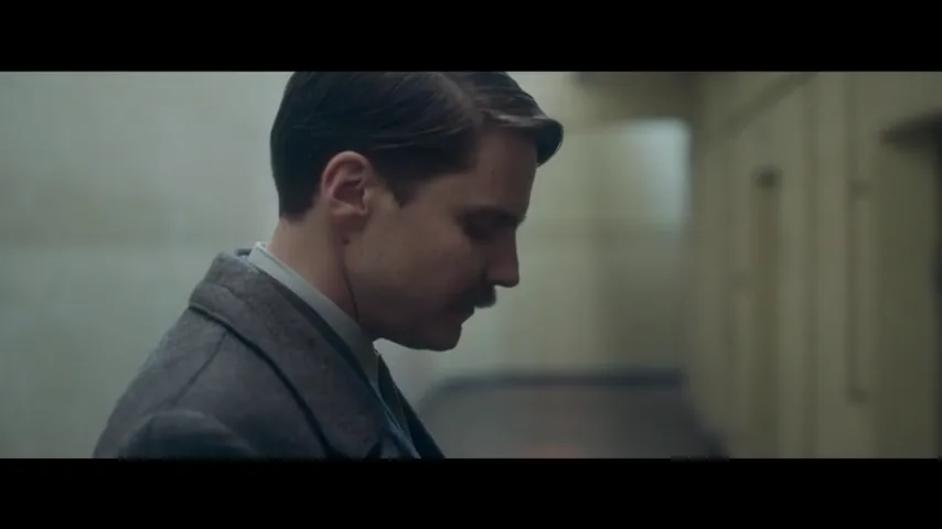Alone in Berlin Scene 5