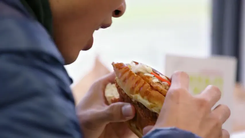 Super Size Me 2: Holy Chicken! Scene 1
