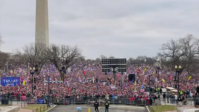 Four Hours at the Capitol Scene 1