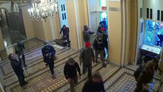 Four Hours at the Capitol Scene 3