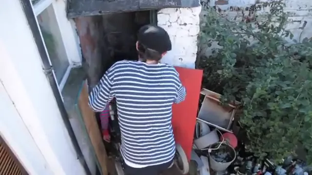 Crackers Scene 5