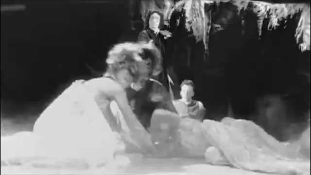 Dracula: Pages from a Virgin's Diary Scene 5